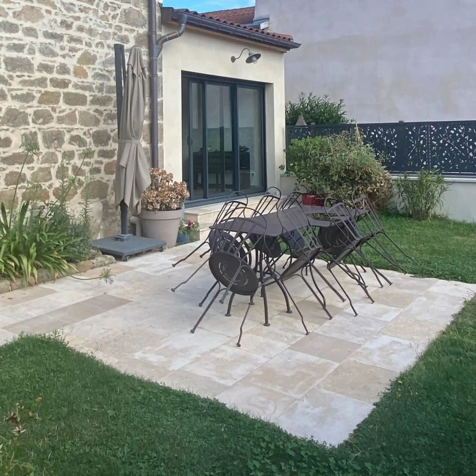 Pierre de Bourgogne terrasse