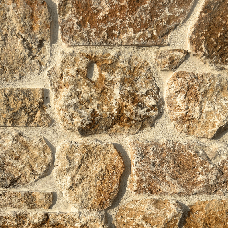 Midi Travertin Scabas